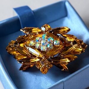 1960’s Stunning Vintage Topaz, Aurora Borealis Crystal Brooch